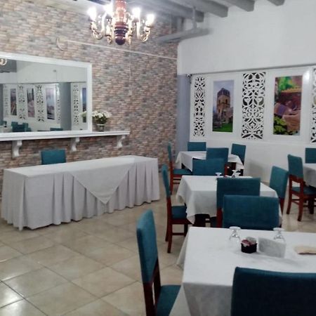 Hotel Tower House Suites Панама Сити Екстериор снимка