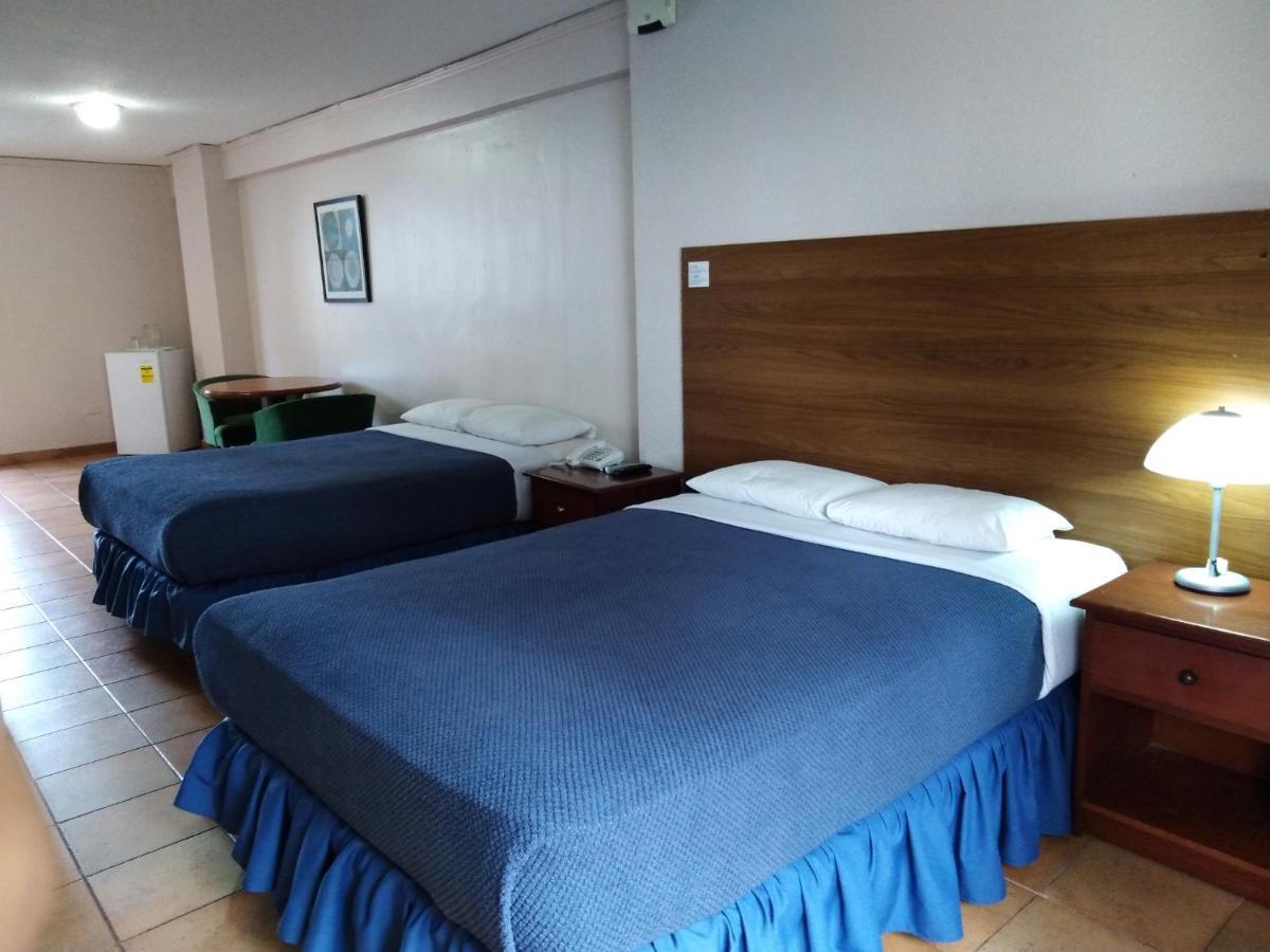 Hotel Tower House Suites Панама Сити Екстериор снимка