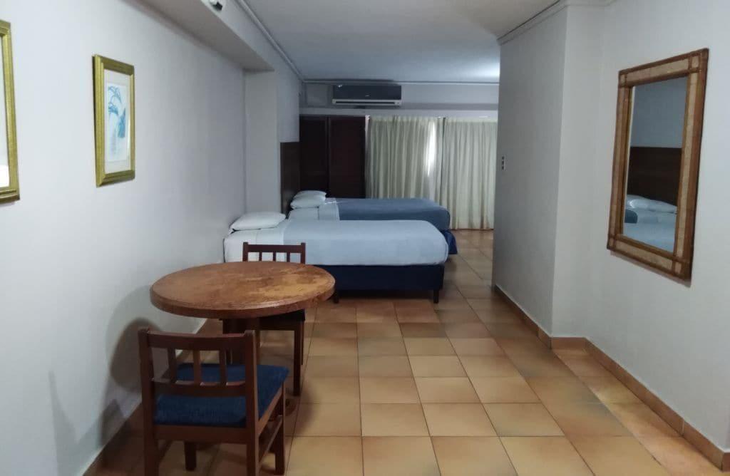 Hotel Tower House Suites Панама Сити Екстериор снимка