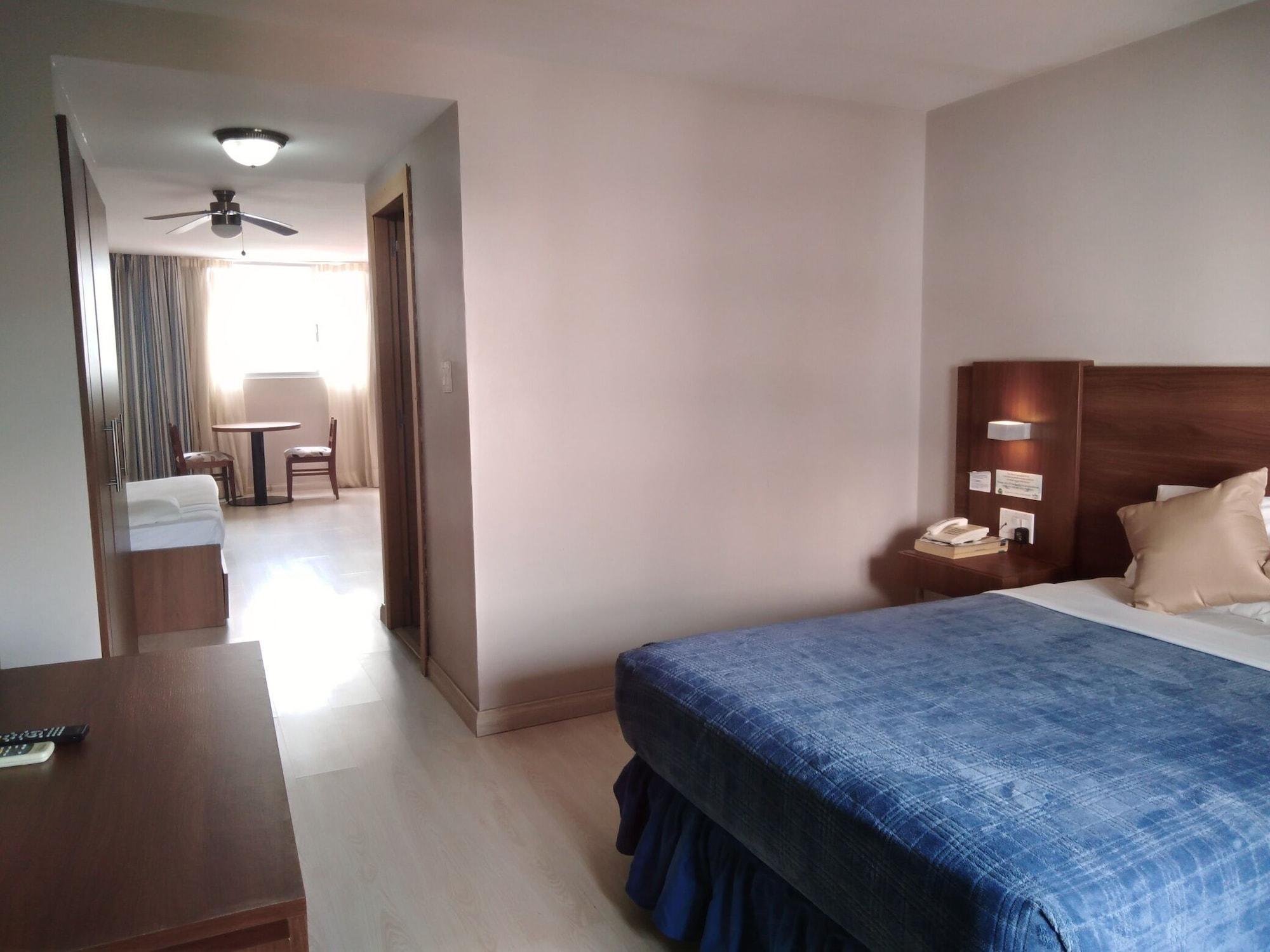 Hotel Tower House Suites Панама Сити Екстериор снимка