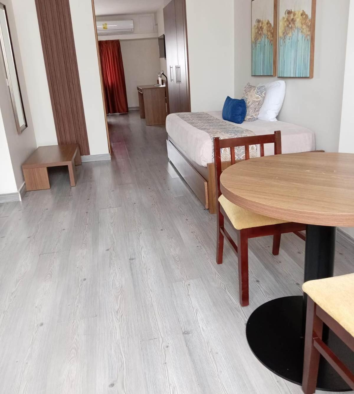 Hotel Tower House Suites Панама Сити Екстериор снимка