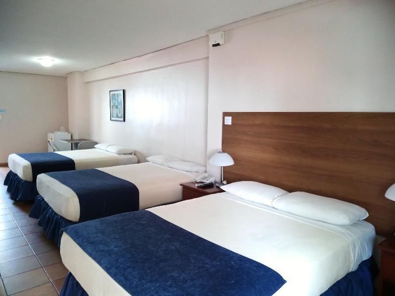 Hotel Tower House Suites Панама Сити Екстериор снимка