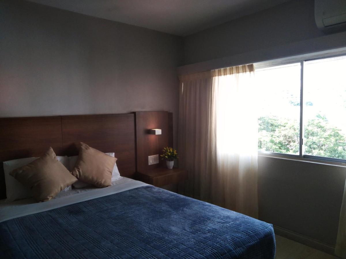 Hotel Tower House Suites Панама Сити Екстериор снимка